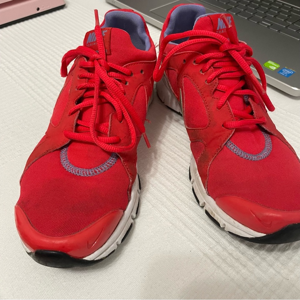 5. Nike Training In Season TR2 Womens Size 8.5 M Reddish Orange Gray